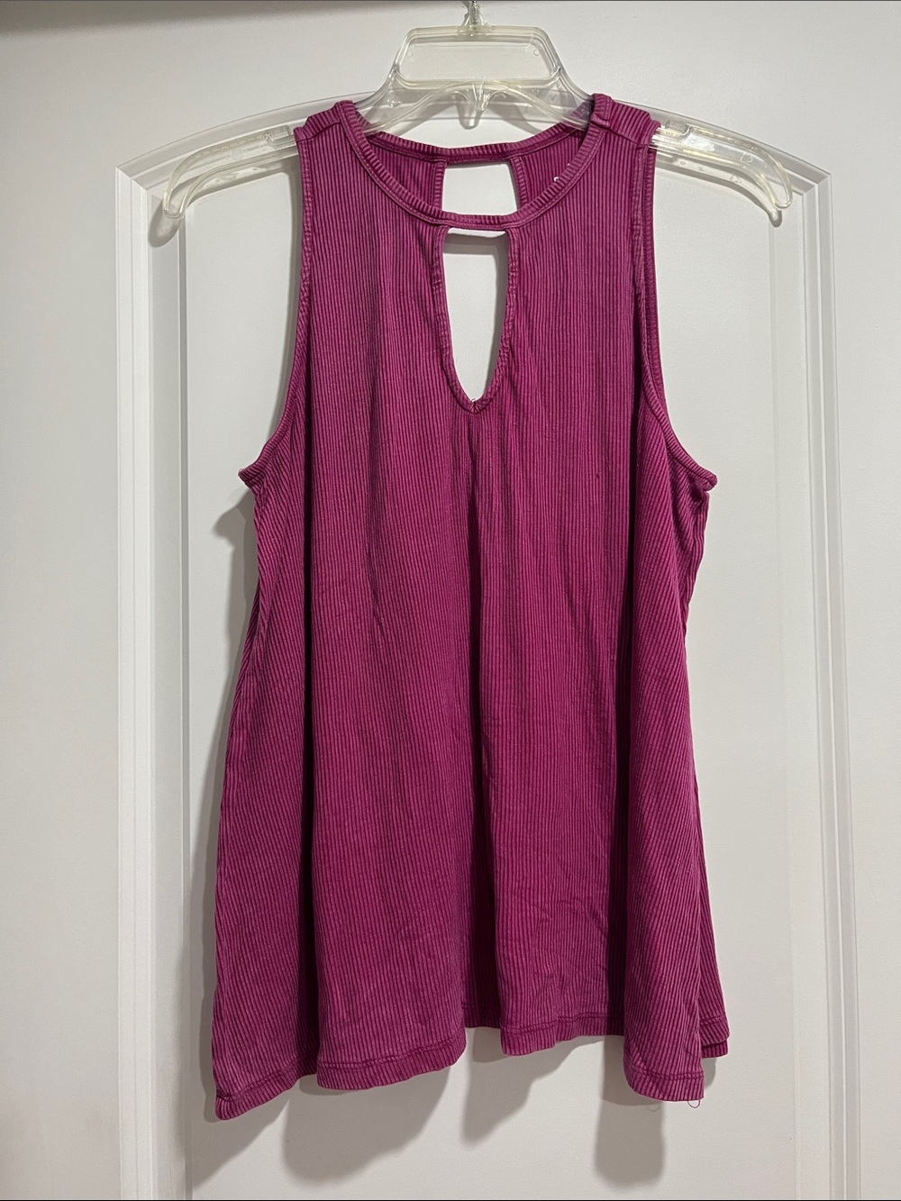 torrid Ribbed Keyhole Tank Top - Magenta - Picture 2 of 6